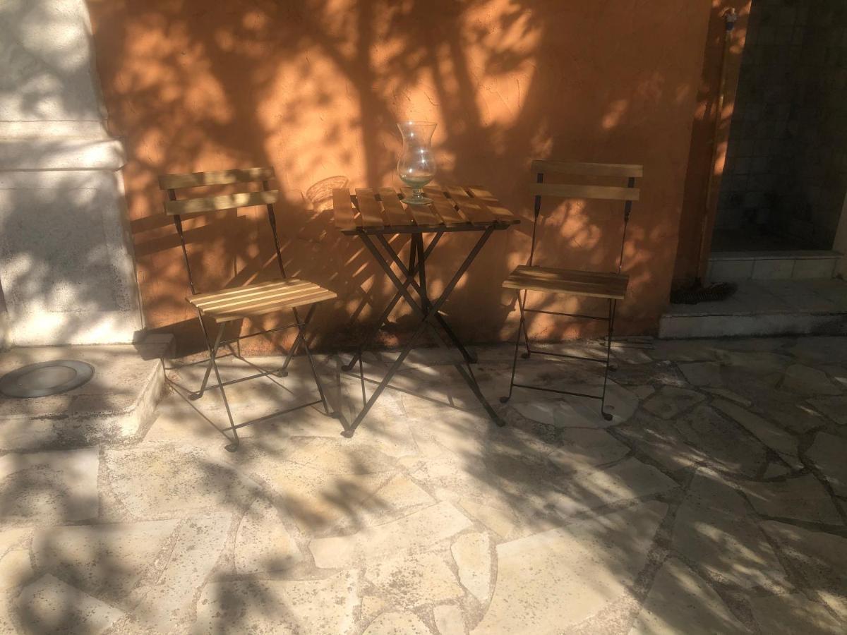 Le Pool House - Private Jacuzzi - Mas Des Sous Bois Otel Ventabren Dış mekan fotoğraf