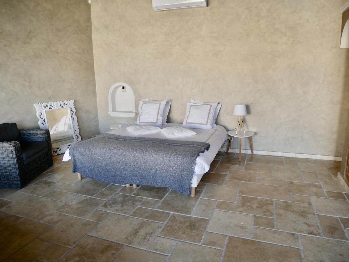Le Pool House - Private Jacuzzi - Mas Des Sous Bois Otel Ventabren Dış mekan fotoğraf